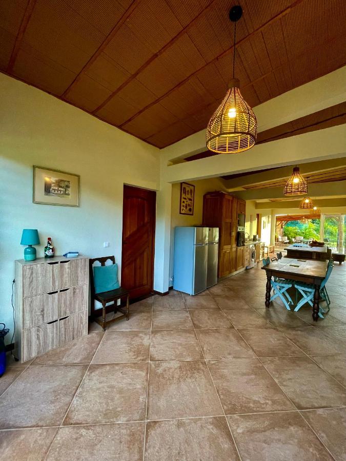 Chambre Et Sdb Privative Ylang Ylang Vue Mont Pelee Dans Maison Partagee Le Morne-Rouge Exterior foto